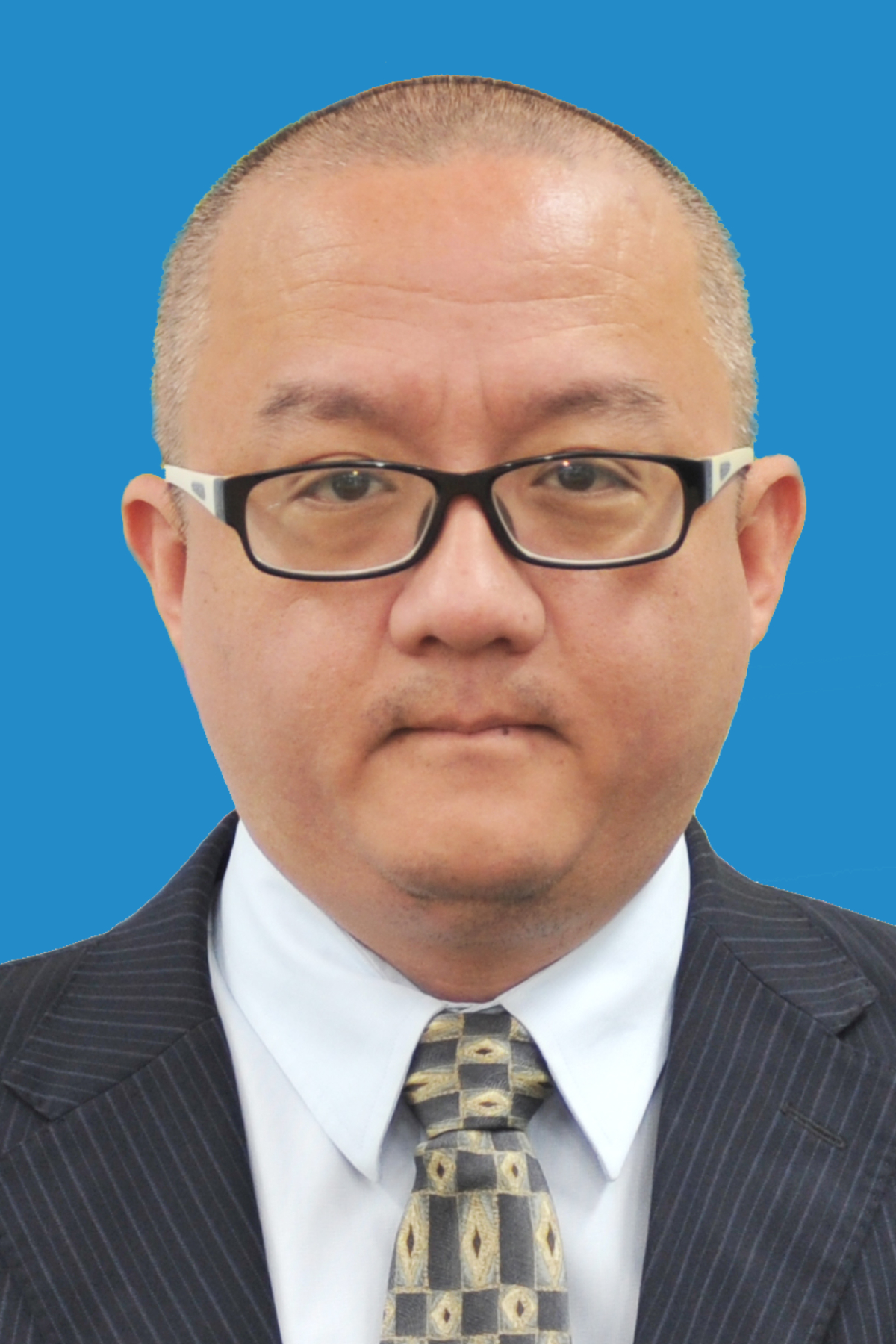 薛峰2.jpg